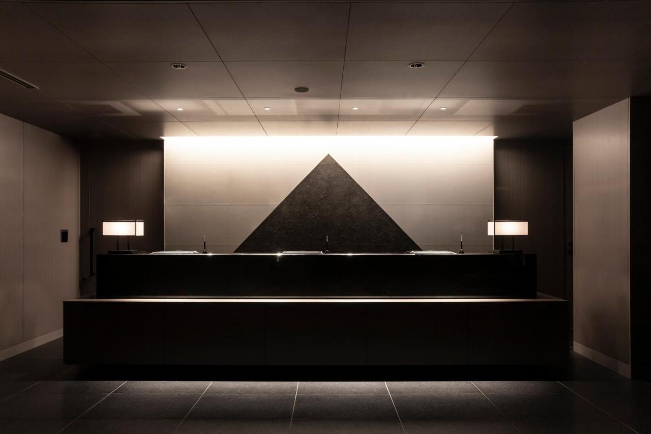 The Royal Park Hotel Iconic Κιότο Εξωτερικό φωτογραφία The reception desk at the 21st Century Museum of Contemporary Art, Kanazawa, Japan