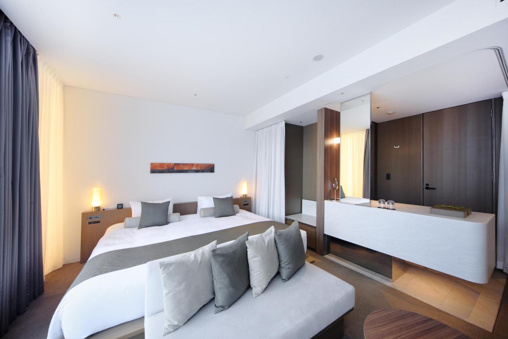 The Royal Park Hotel Iconic Κιότο Εξωτερικό φωτογραφία A bedroom at the hotel