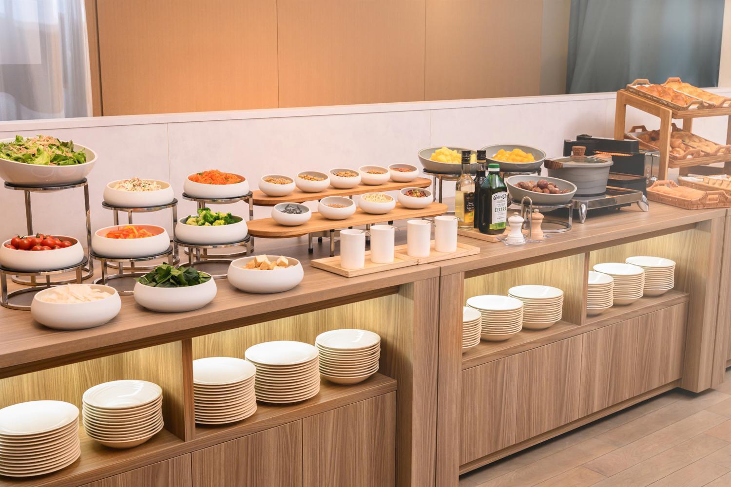 The Royal Park Hotel Iconic Κιότο Εξωτερικό φωτογραφία A salad bar